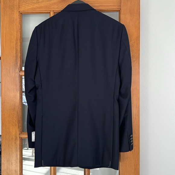 Jos. A. Bank Navy Sport Coat *Tailored Fit - Picture 5 of 5